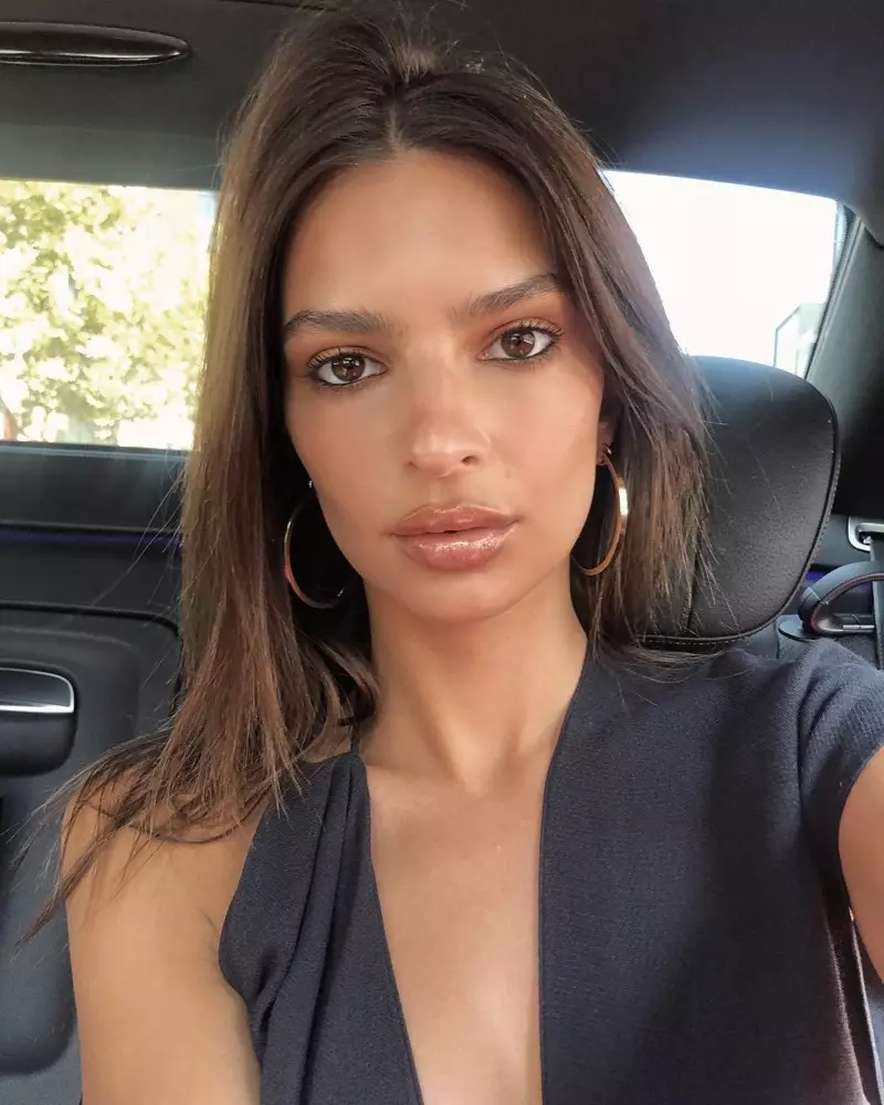 Emily Ratajkowski