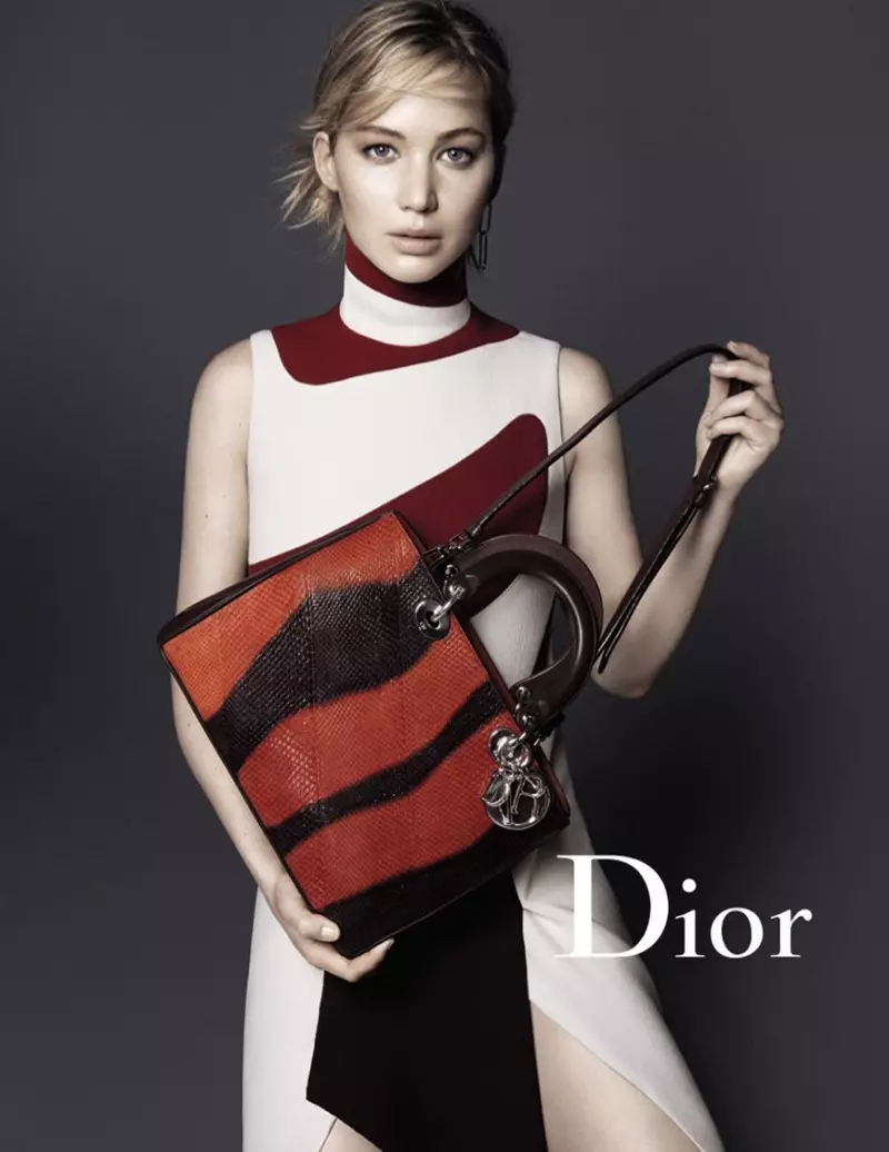 Jennifer Lawrence fil-kampanja Dior Handbag ħarifa-xitwa 2015