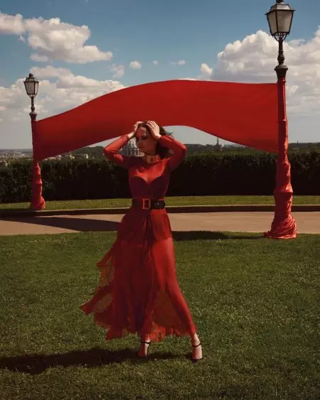 Eva Green Nganggo Gaya Elegan kanggo Vanity Fair Italia