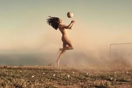 Najlepsi sportowcy April Ross, Christen Press + więcej Go nago w ESPN 2016 Body Issue