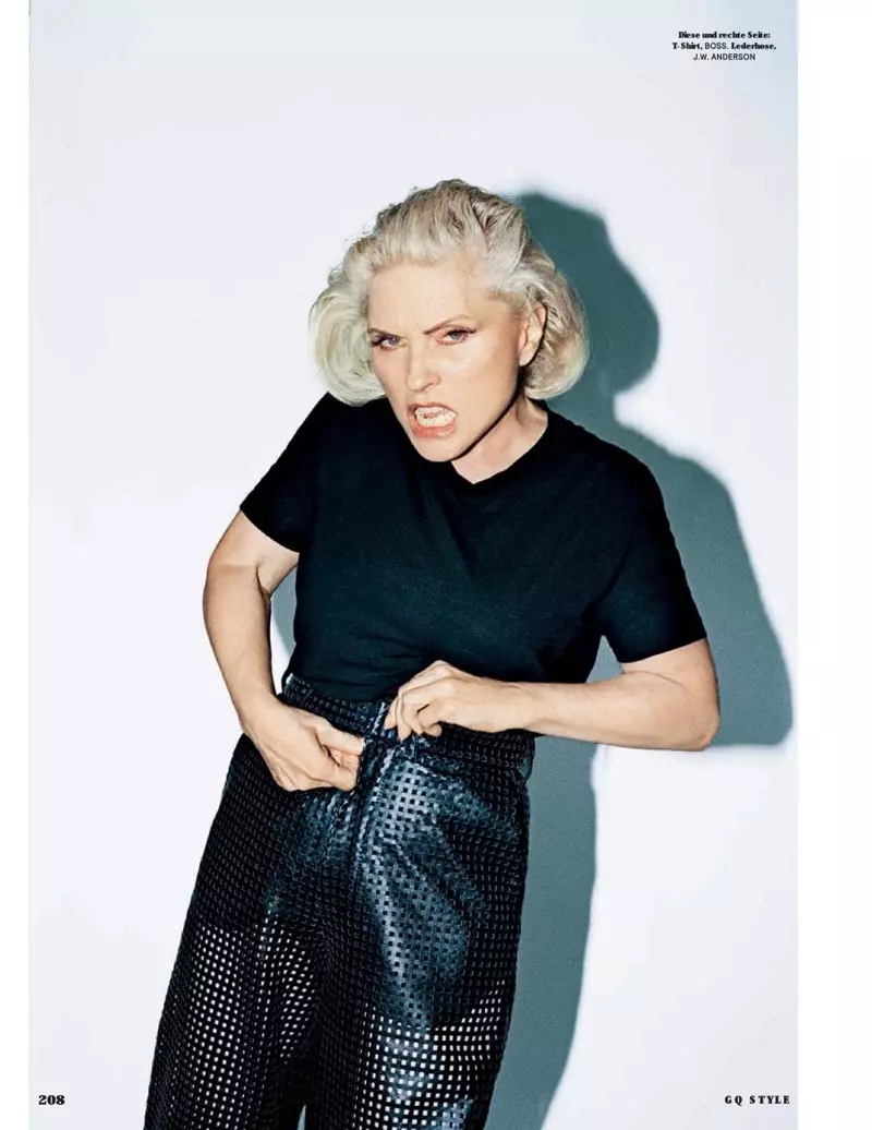 Femeia din fața Blondie arată acel stil rock and roll semnătură în 2016