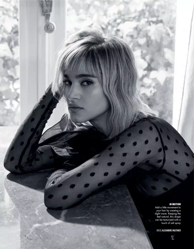 Sofia Boutella poserer i Alexandre Vauthier-kjole