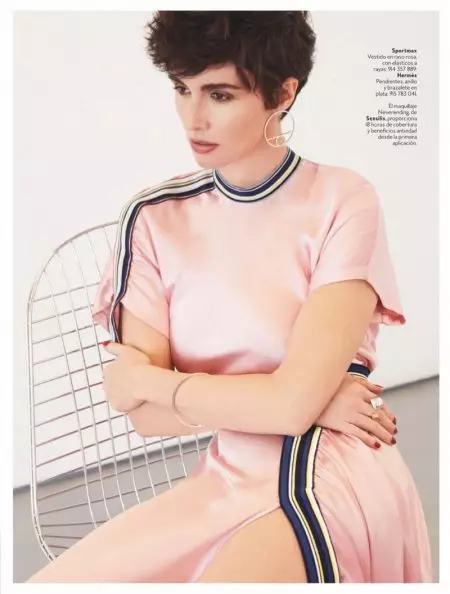 InStyle ස්පාඤ්ඤය සඳහා Glam විලාසිතා වල Paz Vega Poses