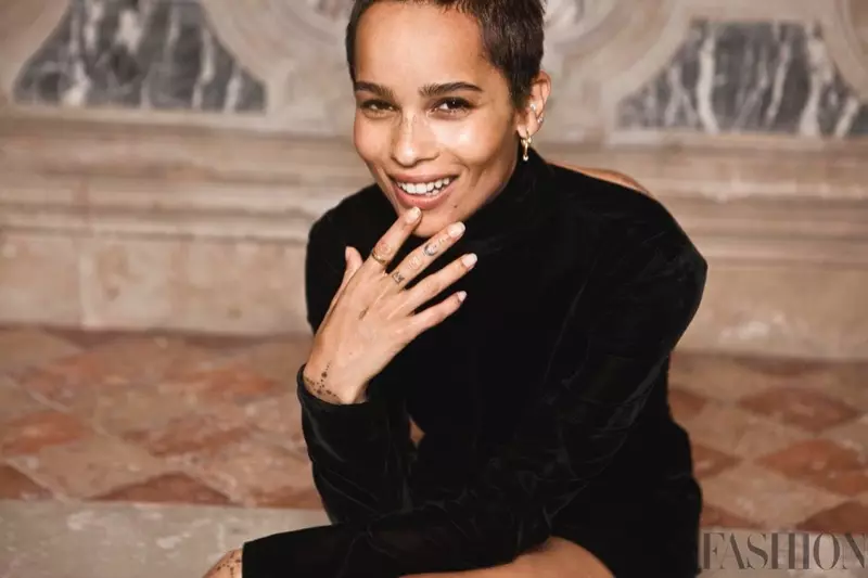 Zoe Kravitz FASHION සඟරාව සඳහා Saint Laurent හි පෙනී සිටියි