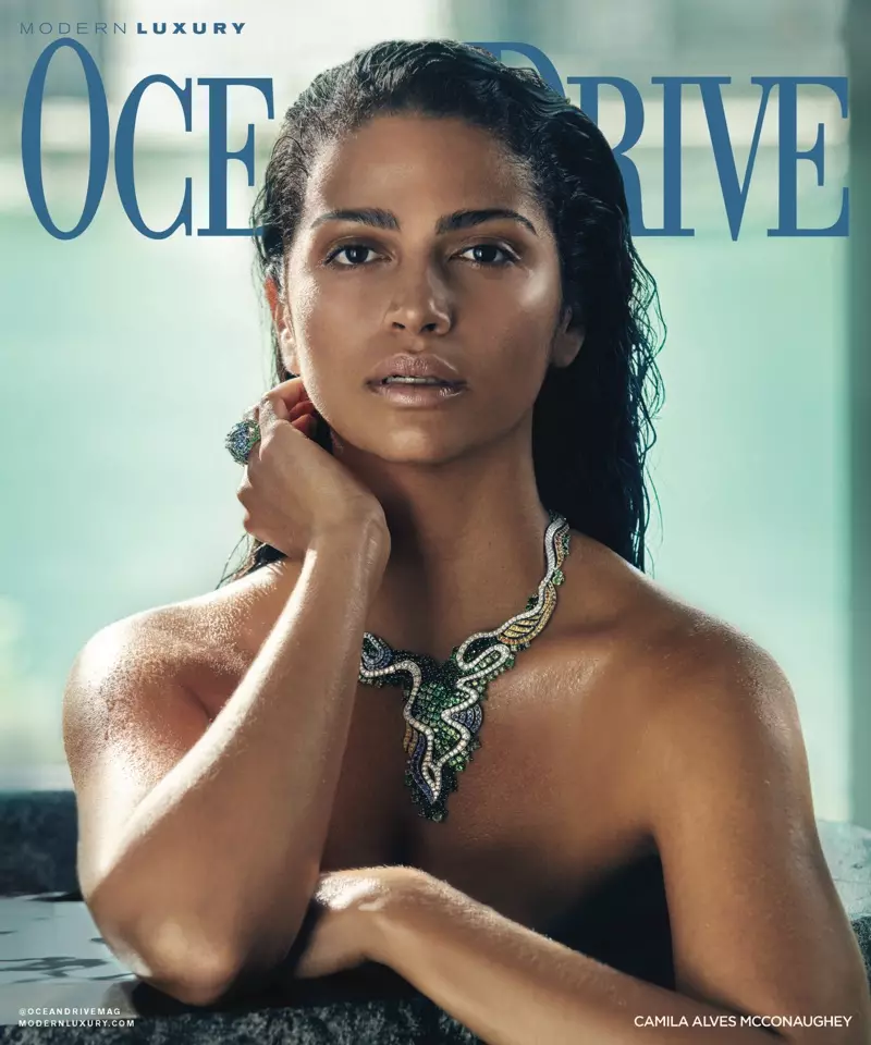 Camila Alves i luga ole Mekasini Ocean Drive Novema 2017 Fa'avaa