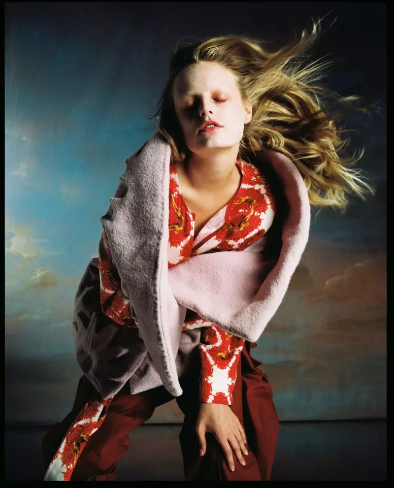 Hanne Gaby Odiele est dans les nuages pour Vogue Czechoslovakia