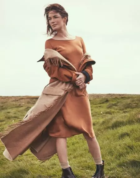 Η πρωταγωνίστρια του «Game of Thrones», Lena Headey, ποζάρει σε Fall Styles για το The Edit