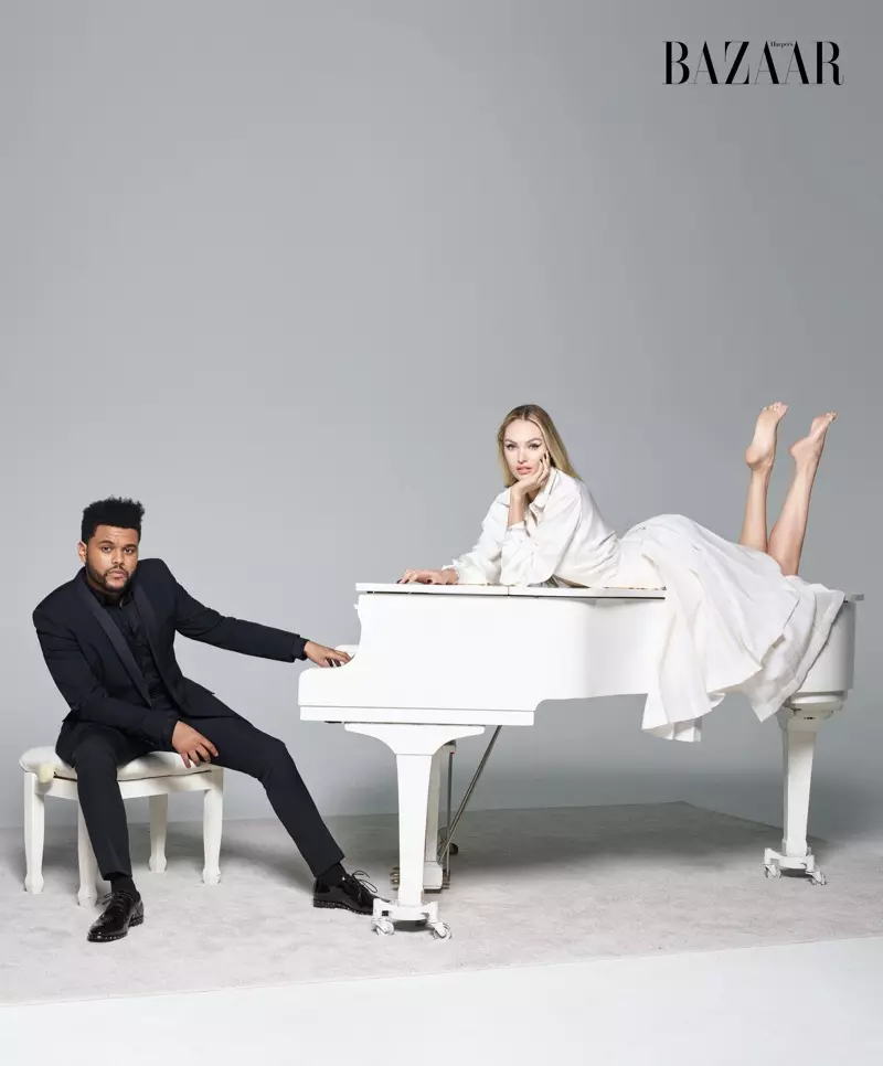 The Weeknd Jimmy Choo tuflisi bilan Sen-Loran kostyumida suratga tushmoqda. Candice Swanepoel De Beers bilaguzuk bilan Chanel bluzkasi va yubka kiyadi.