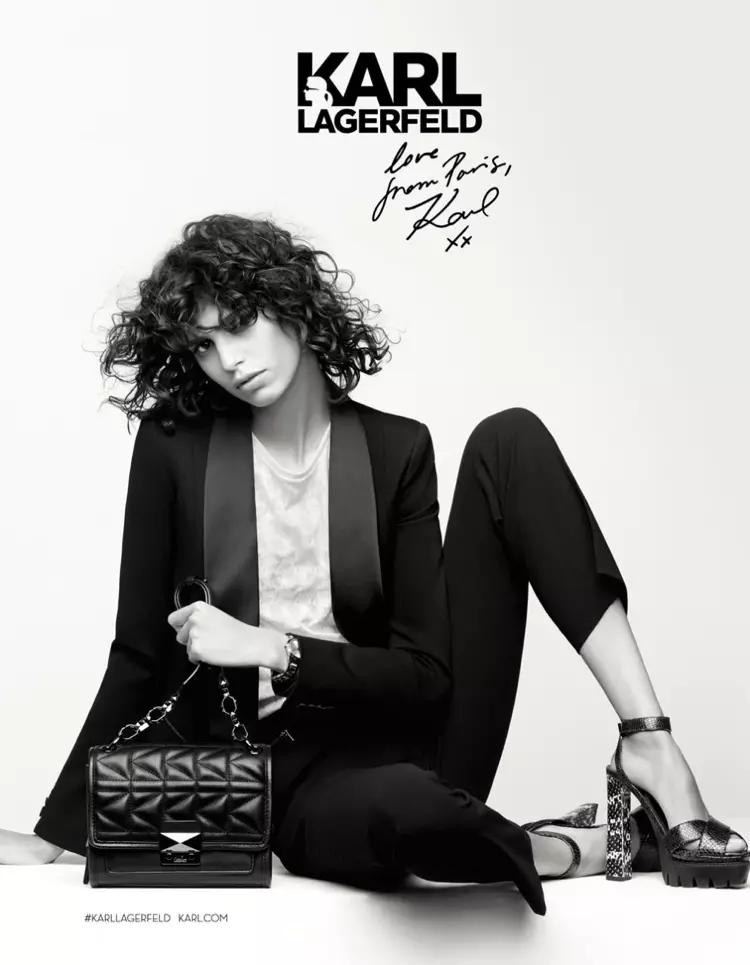 De herfst-winter 2016-campagne van Karl Lagerfeld is voorzien van scherpe kleuren