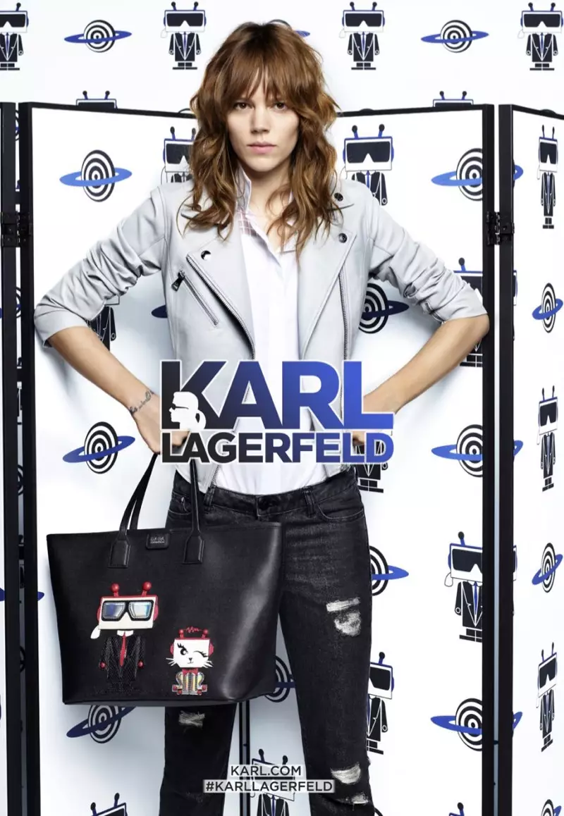 Freja Beha Erichsen טראָגן אַ מאָטאָ רעקל פון Karl Lagerfeld ס פרילינג 2016 זאַמלונג