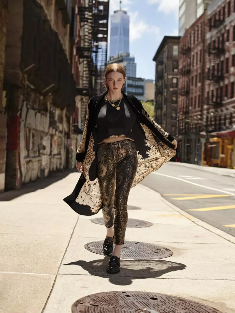 Larsen Thompson Bloomingdale's Mix Masters 2019ko udazkeneko kanpainan protagonista da