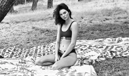 Surorile Kardashian și Jenner se întorc pentru campania Calvin Klein de toamnă 2018