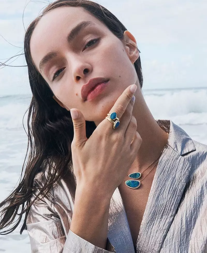 A modelo Luma Grothe posa para a campaña primavera-verán 2019 de Hardy Brothers