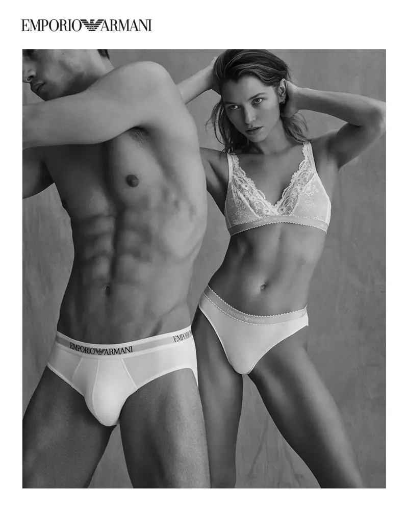 Emporio Armani Underwear malkaŝas kampanjon de printempo-somero 2021.