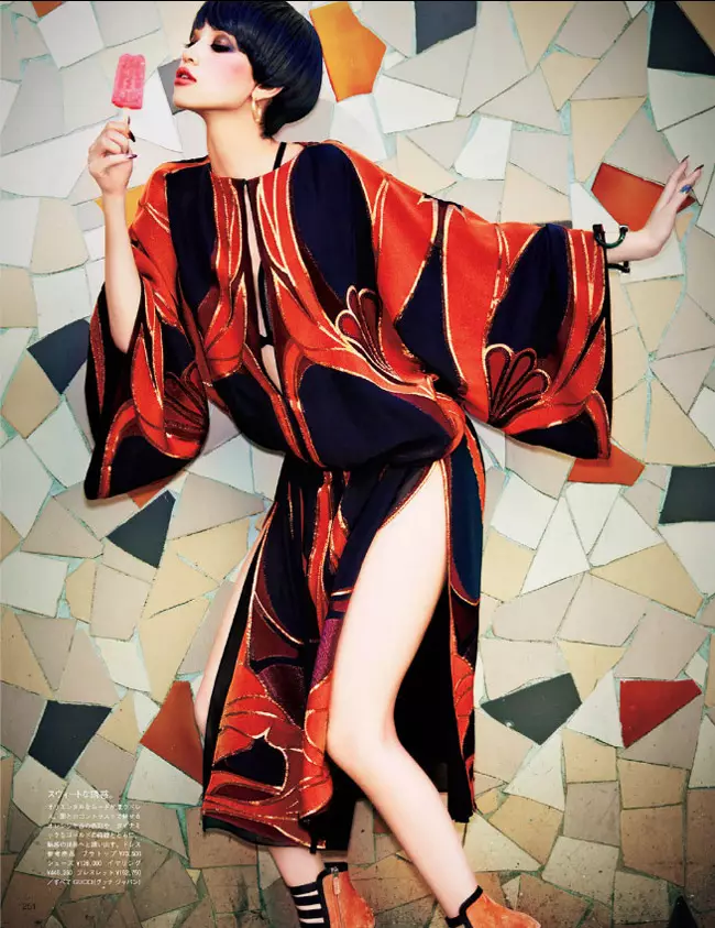 Kiko Mizuhara Charms ใน Gucci สำหรับ Ellen von Unwerth ใน Vogue Japan