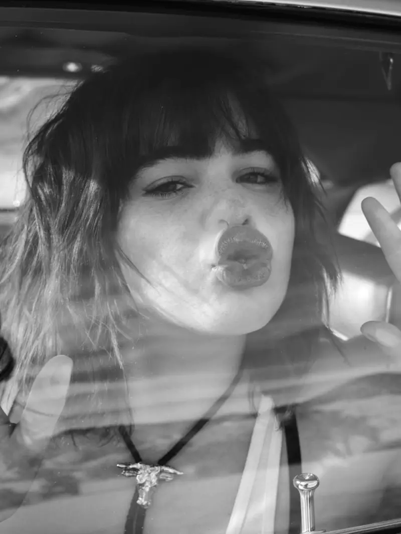 Barbie Ferreira surt a la carretera per ELLE Mèxic