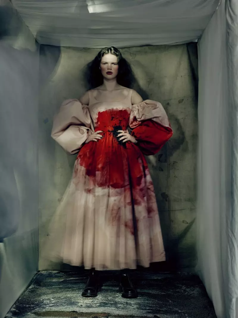 Alexander McQueen herfst-winter 2021 campagne.