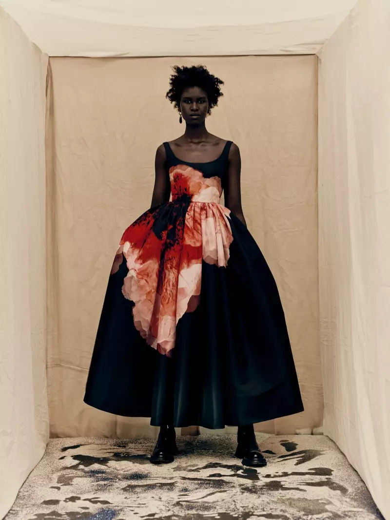 Alexander McQueen fall-winter 2021 nga kampanya.