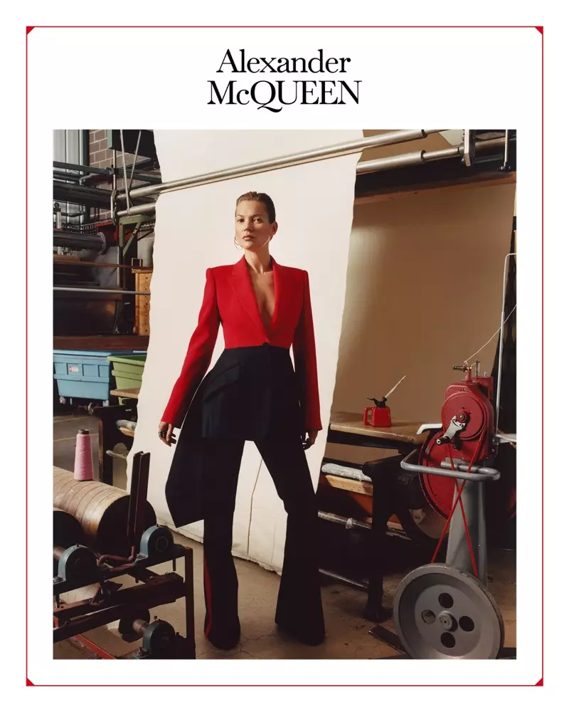 Ngôi sao Kate Moss trong chiến dịch thu đông 2019 của Alexander McQueen