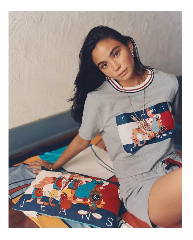 Christina Nadin glumi u kampanji Space Jam: A New Legacy x Tommy Jeans.