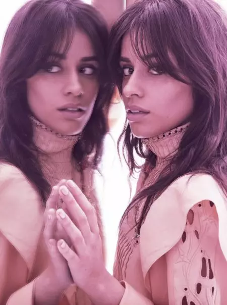 Camila Cabello პოზირებს Luxe-ში და ეძებს Vogue Mexico-ს