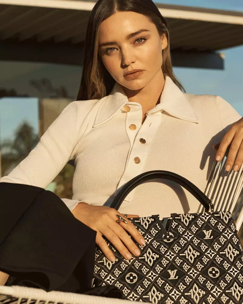 Louis Vuitton unveils Capucines handbag phiaj los nqis tes featuring Miranda Kerr.