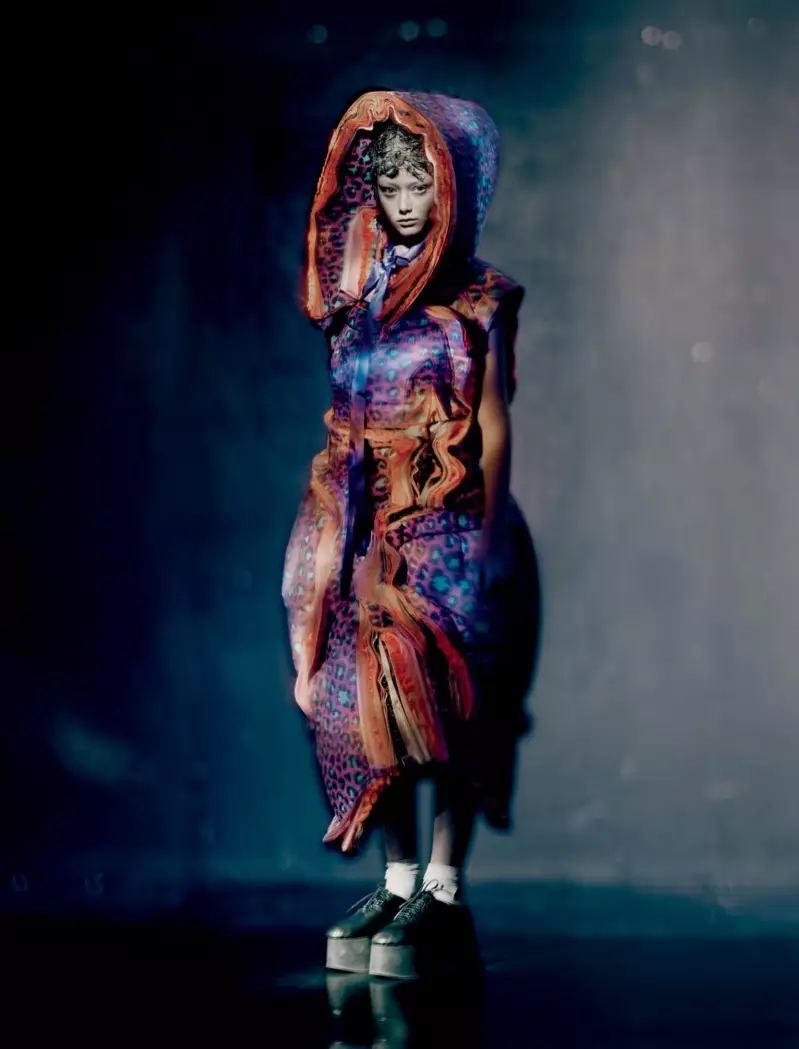 Sara Grace Wallerstedt Abashitsi muri Comme des Garçons kubinyamakuru Dazed