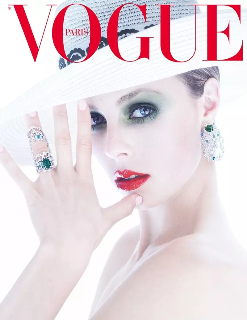 Kaia Gerber & Edie Campbell Awoṣe Awọn okuta iyebiye fun Vogue Paris