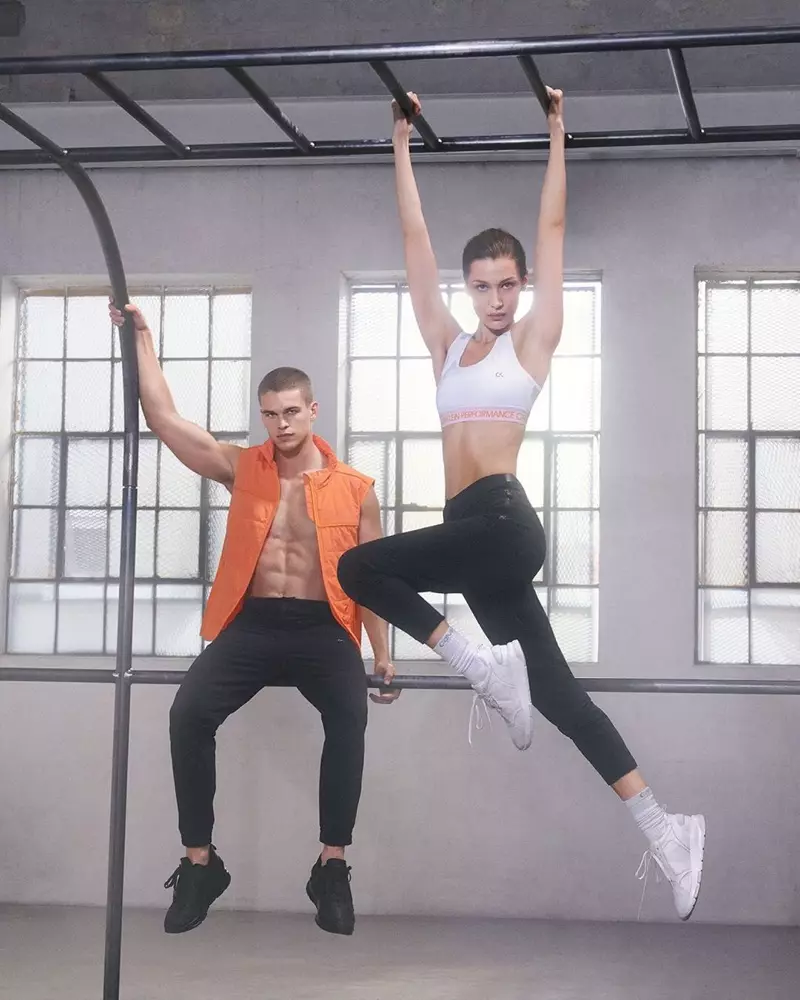 Bella Hadid și Mitchell Slaggert în fața campaniei Calvin Klein Performance toamnă-iarnă 2019