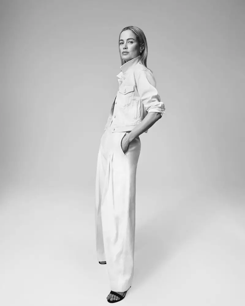 Carolyn Murphy spelar huvudrollen i kampanjen 7 For All Mankind vår-sommar 2020