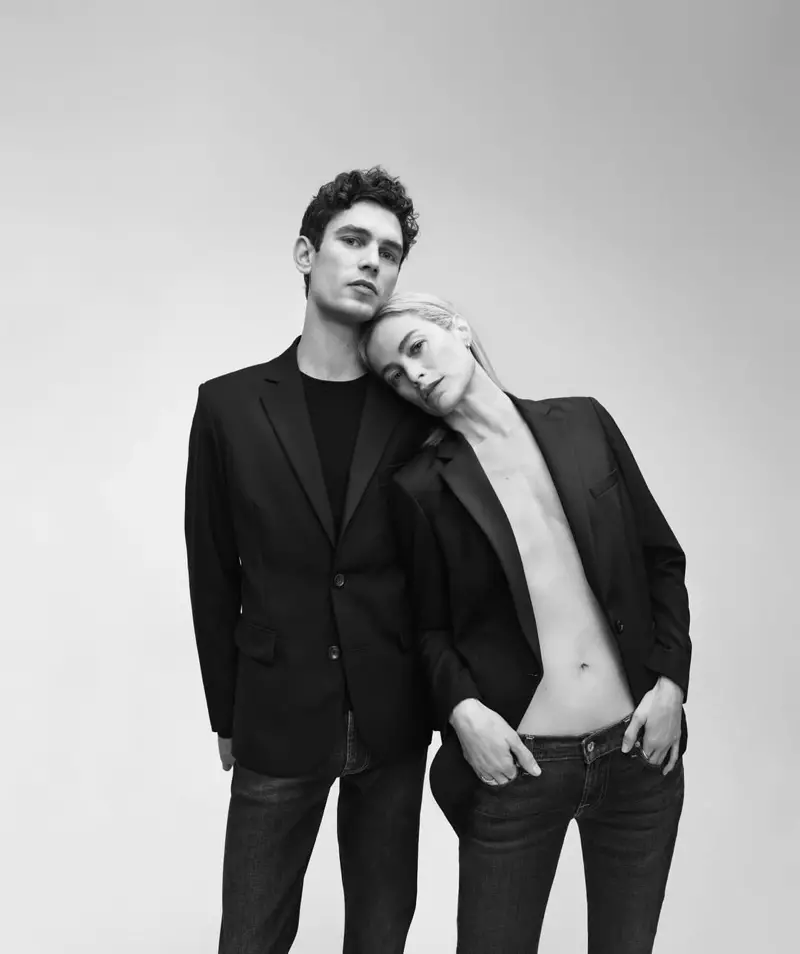 Arthur Gosse và Carolyn Murphy tạo dáng trong chiến dịch 7 For All Mankind xuân hè 2020