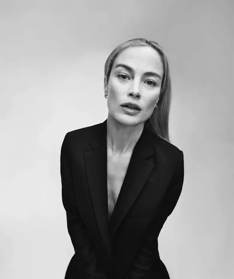 7 Ga Duk Dan Adam ya buga Carolyn Murphy don yakin bazara-lokacin 2020