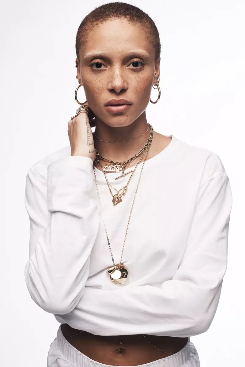 Adwoa Aboah участва в кампанията на Gap Bridgeging the Gap 2017