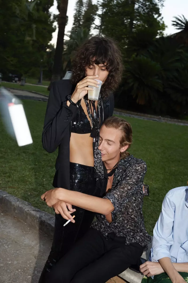 Mica Arganaraz ati Paul Hameline iwaju ipolongo Saint Laurent Palermo Summer Nights