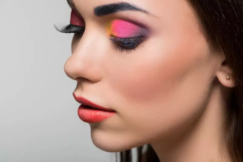 80s Makeup: Top 1980s Makeup Trends