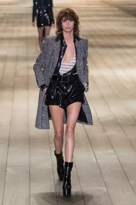 Saint Laurent faz anos 80 para o outono de 2018