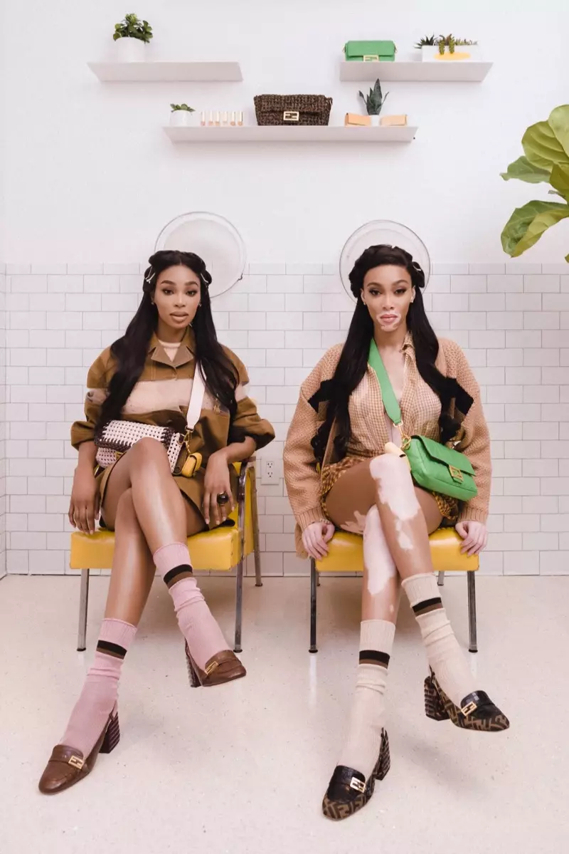 Fendi tikt Winnie Harlow en Shannon Hamilton foar Fendi #BaguetteFriendsForever-kampanje