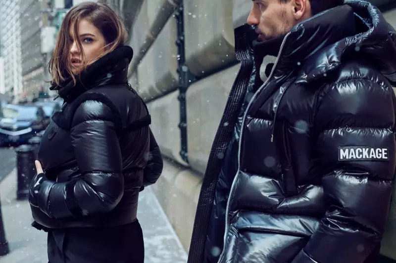 Usa ka imahe gikan sa Mackage fall 2019 nga kampanya sa advertising