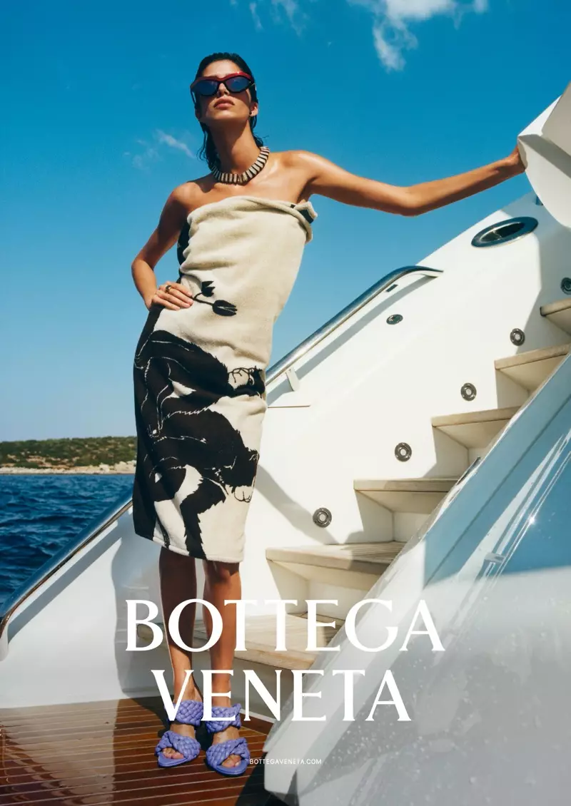 Η Mica Arganaraz πρωταγωνιστεί στην καμπάνια Bottega Veneta άνοιξη-καλοκαίρι 2020