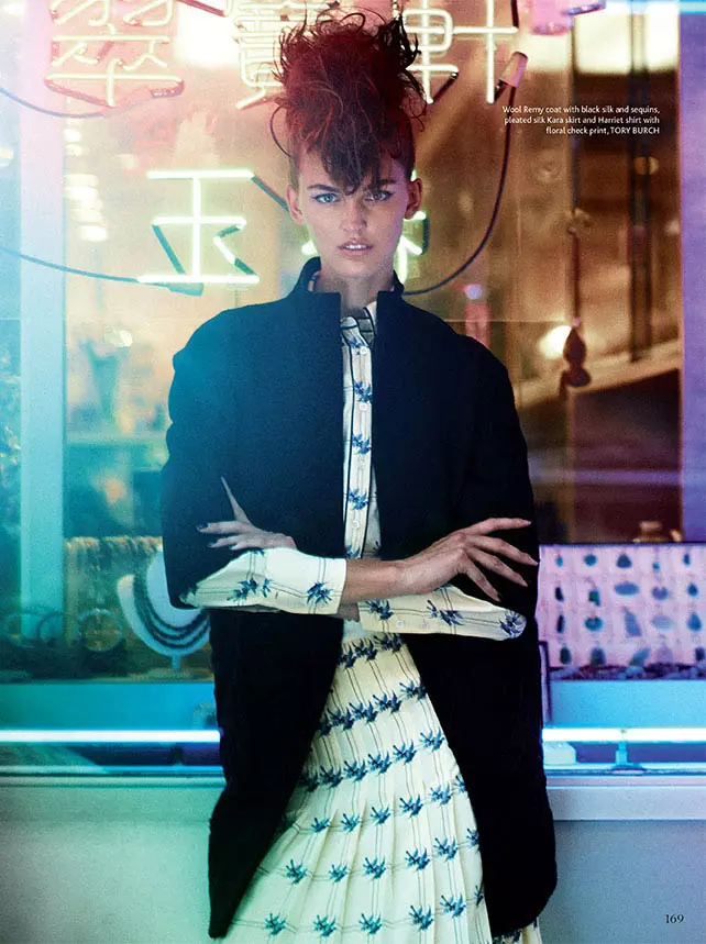 Ali Stephens Enchants In Mojeh Magazine của Riccardo Vimercati