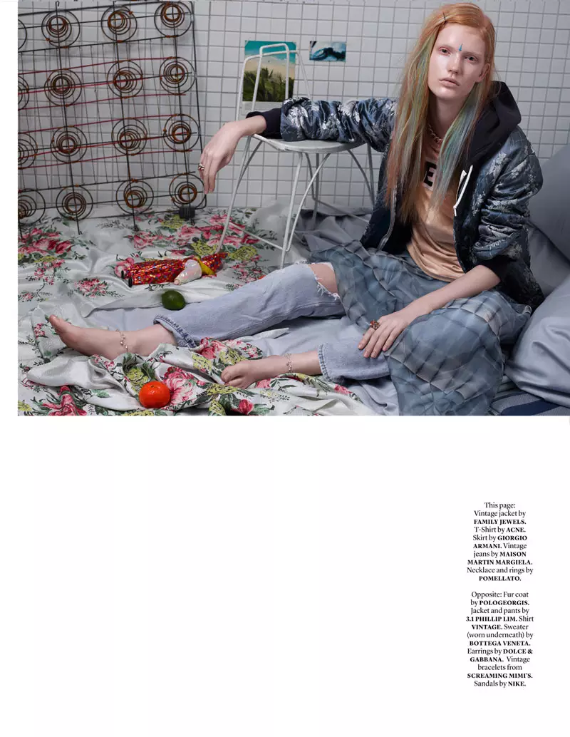 Anniek Kortieve devient domestique pour Document Journal S/S 2013 par Catherine Servel