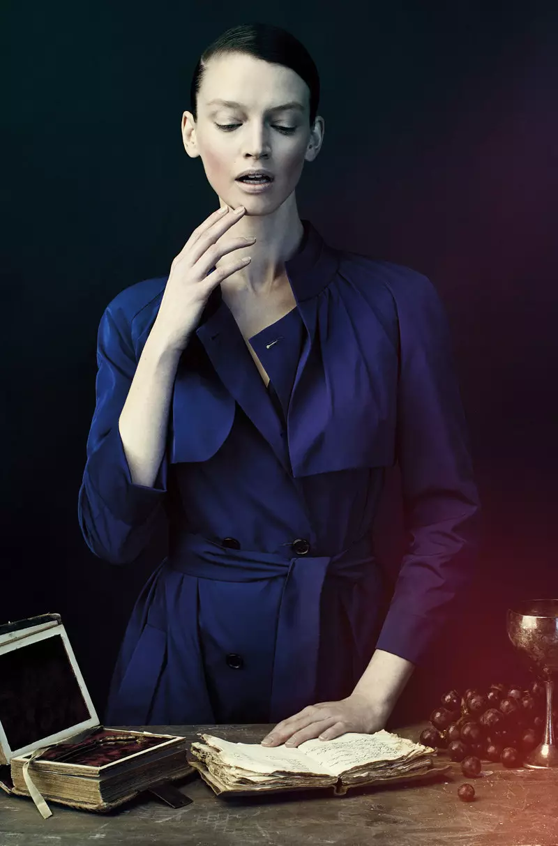 Chris Nicholls linser stram glamour til Lida Badays efterårskampagne 2012