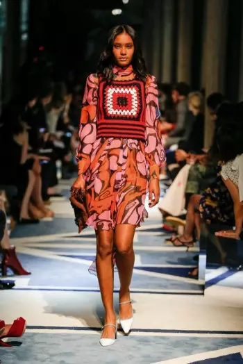 Miu Miu Mendapat Groovy untuk Resort 2015