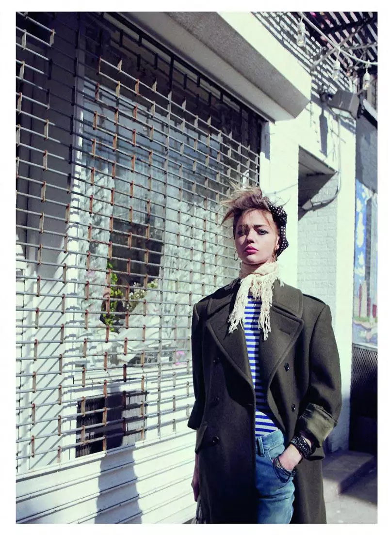 Саша Пивоварова аз ҷониби Inez & Vinoodh барои Vogue Paris июн/июли 2011