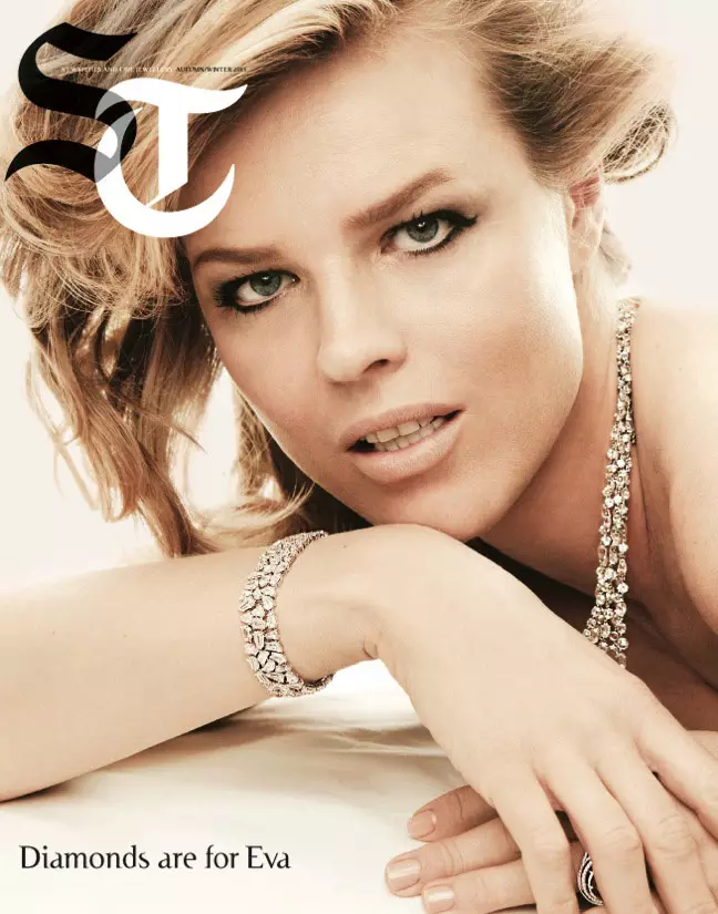 Eva Herzigova o Khanya bakeng sa The Sunday Telegraph ka Francesco Carrozzini