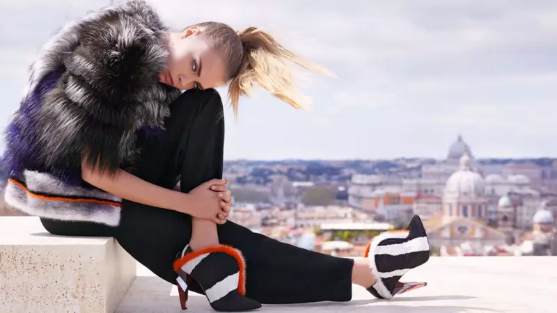 Fendi 為 Cara Delevingne 和 Saskia de Brauw 打造 2013 秋季廣告