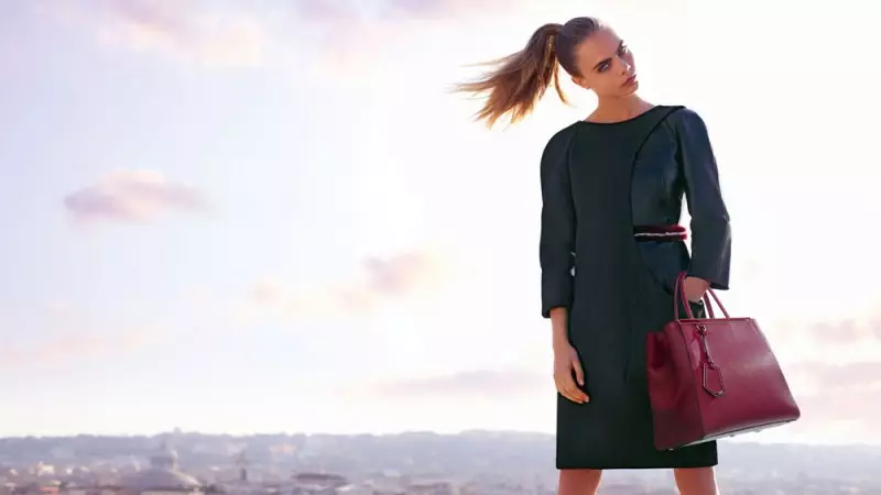 Fendi Taps Cara Delevingne jeung Saskia de Brauw pikeun ragrag 2013 Iklan