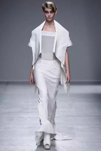 Gareth Pugh Spring/Summer 2014 | Wiki ya Mitindo ya Paris