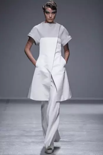 Gareth Pugh Spring/Summer 2014 | Wiki ya Mitindo ya Paris