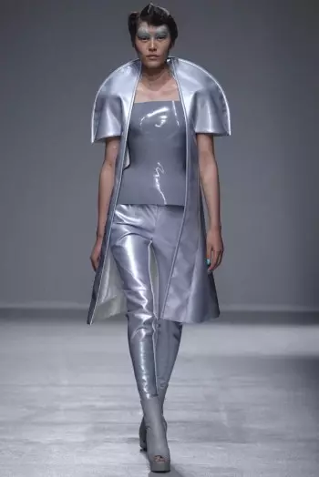 Gareth Pugh mmiri / Summer 2014 | Izu Ejiji Paris